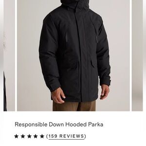 New with tags.. Quince Black Hooded Puffer Jacket